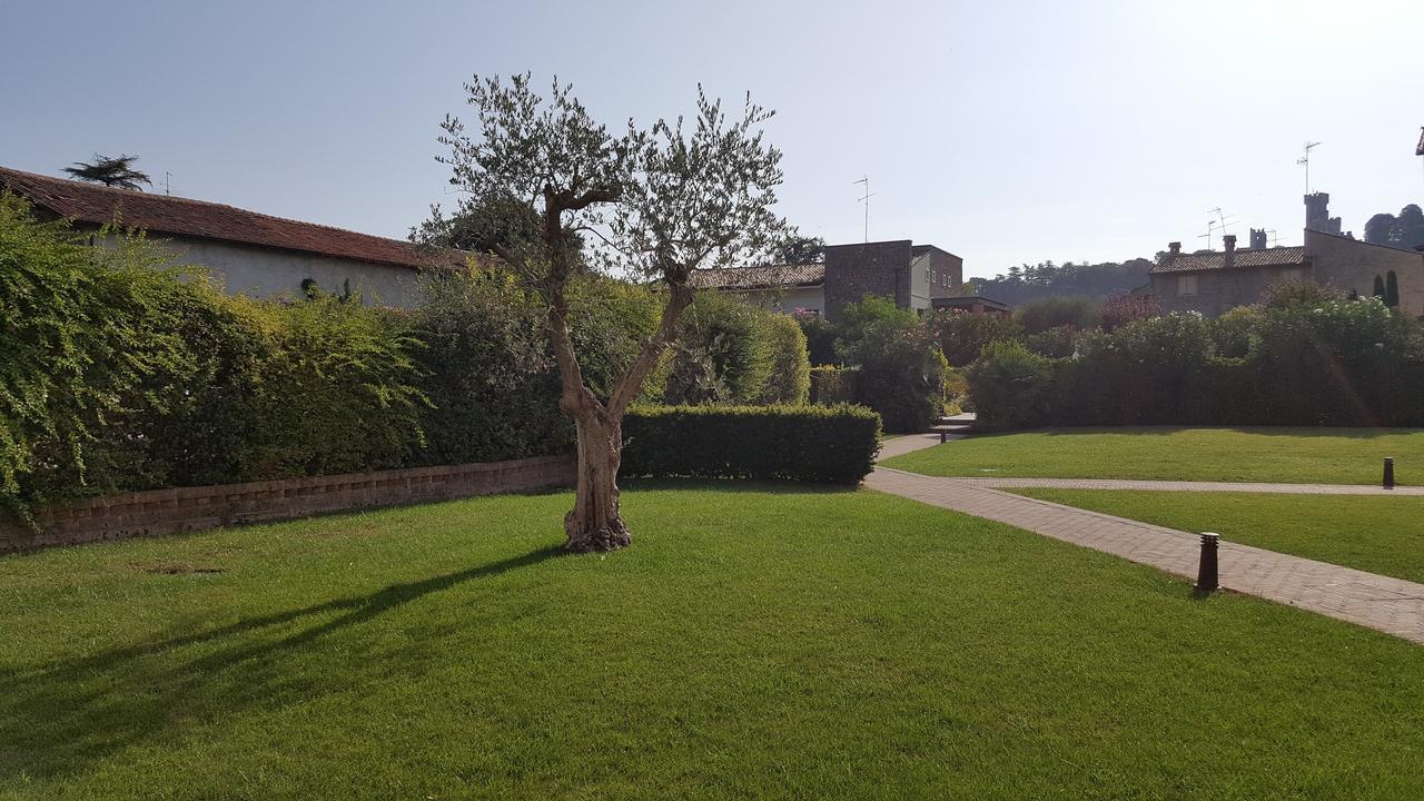 Corte La Guarnigione Valeggio sul Mincio Extérieur photo